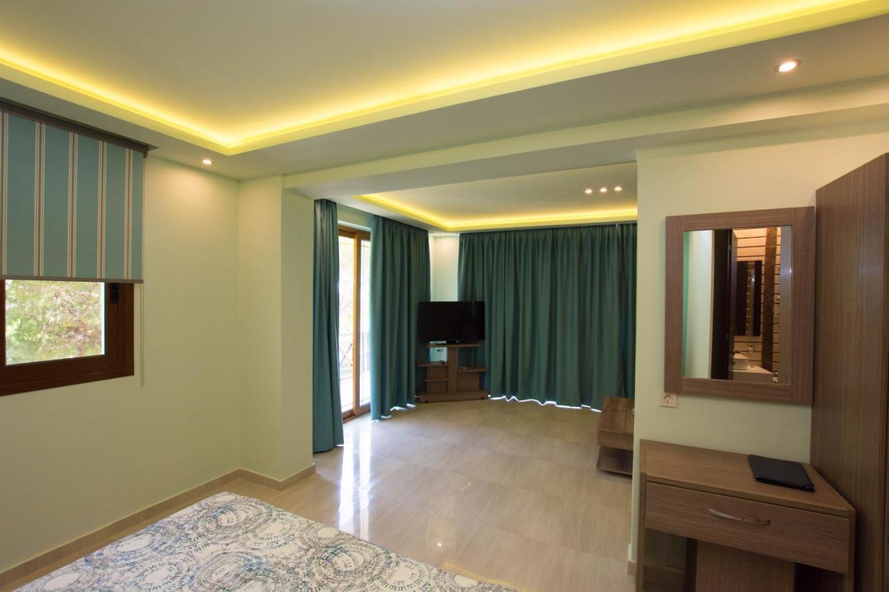 Koukis Club Hotel Vasilikos  Ngoại thất bức ảnh