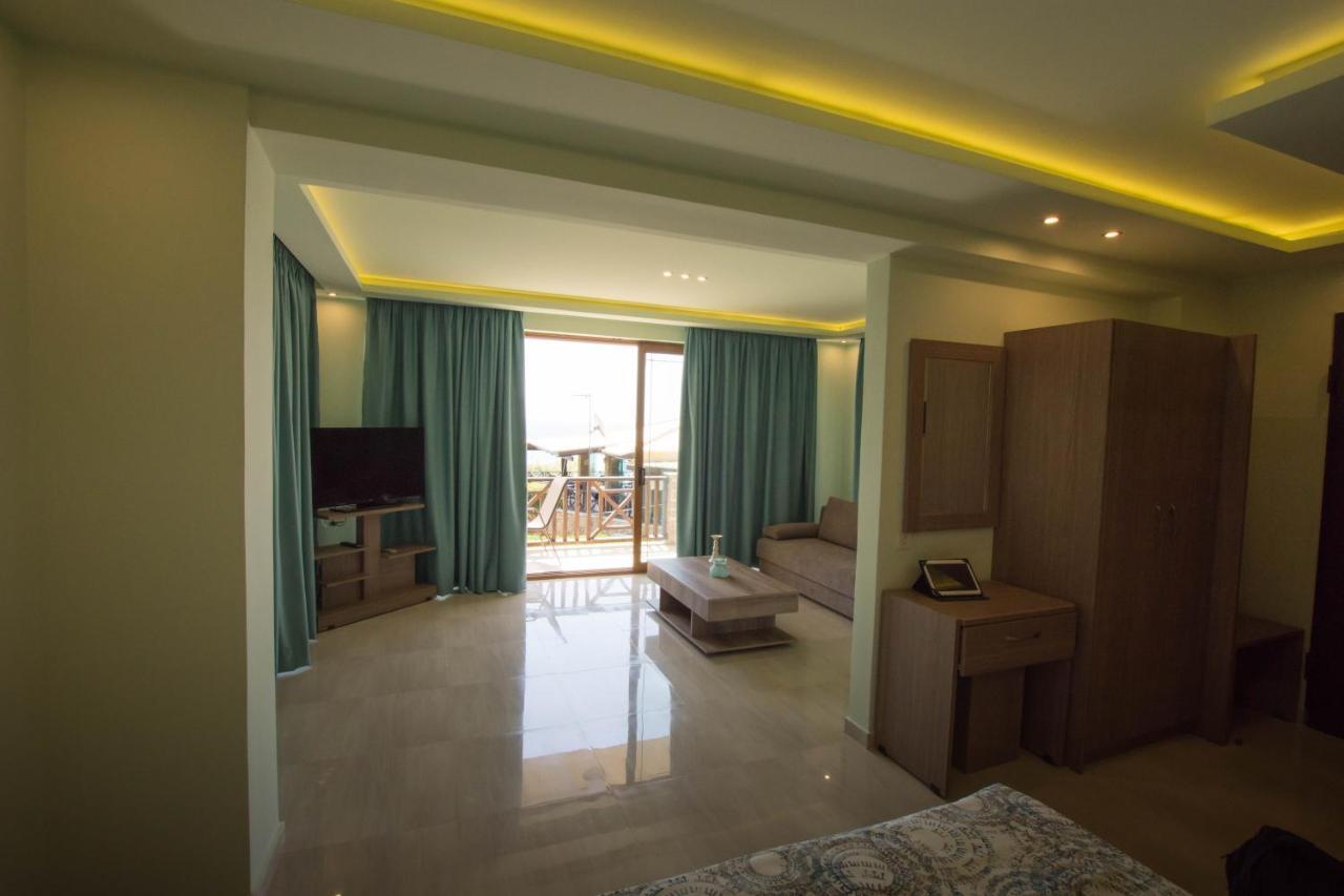 Koukis Club Hotel Vasilikos  Ngoại thất bức ảnh